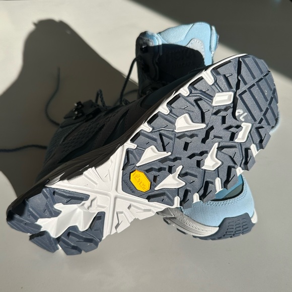 HOKA Women's Anacapa Mid Gore-Tex Hiking Boots - Picture 6 of 6